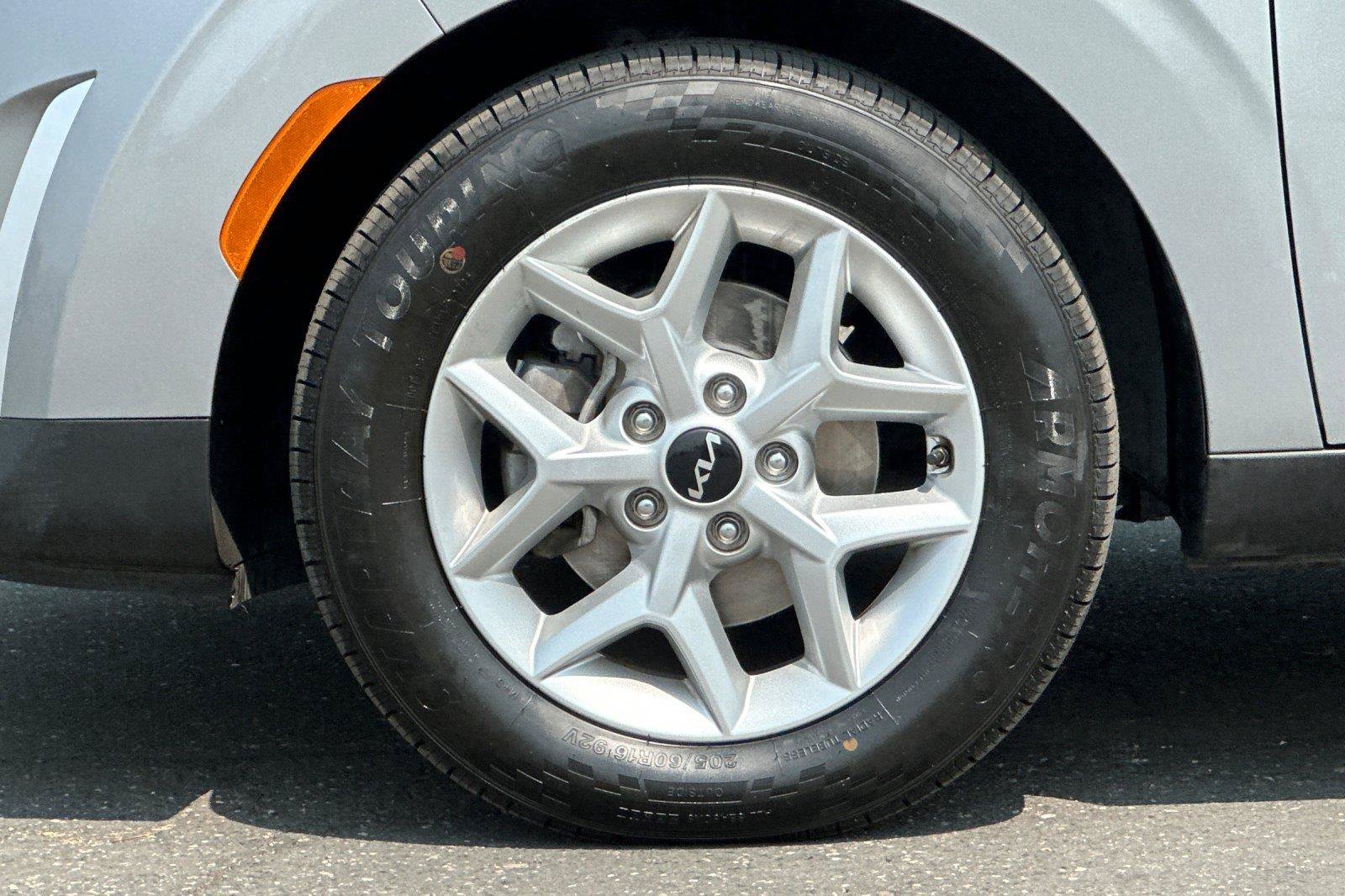Used 2023 Kia Soul LX w/ LX Technology Package FWD image 24