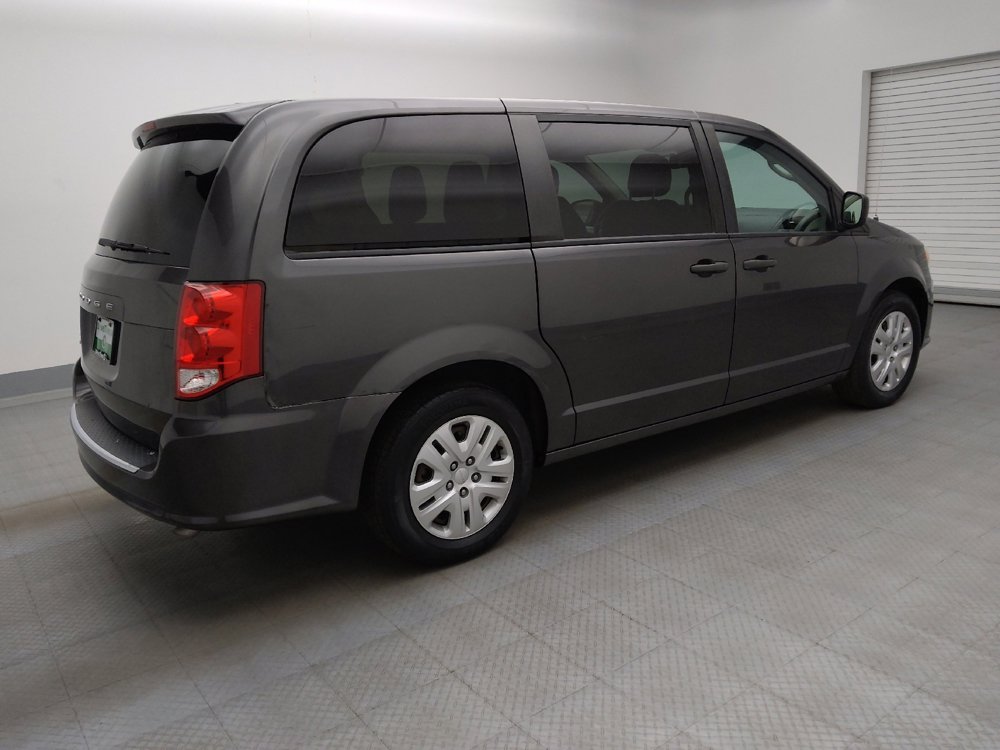 Used 2020 Dodge Grand Caravan SE w/ UConnect Hands-Free Group FWD image 10