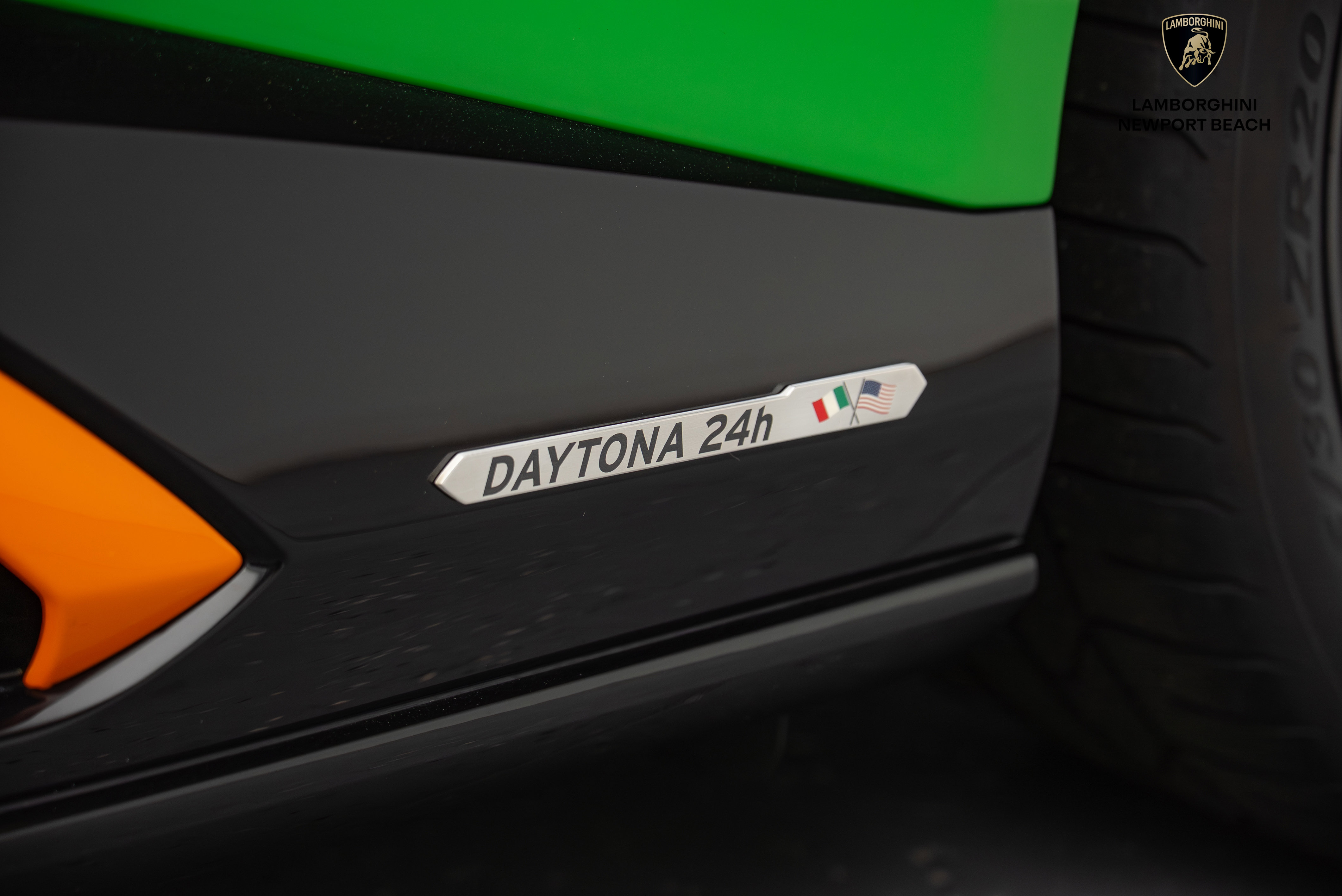 Used 2020 Lamborghini Huracan EVO image 8