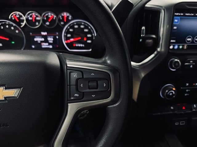 Used 2020 Chevrolet Silverado 1500 LT w/ LT Value Package AWD/4WD image 24