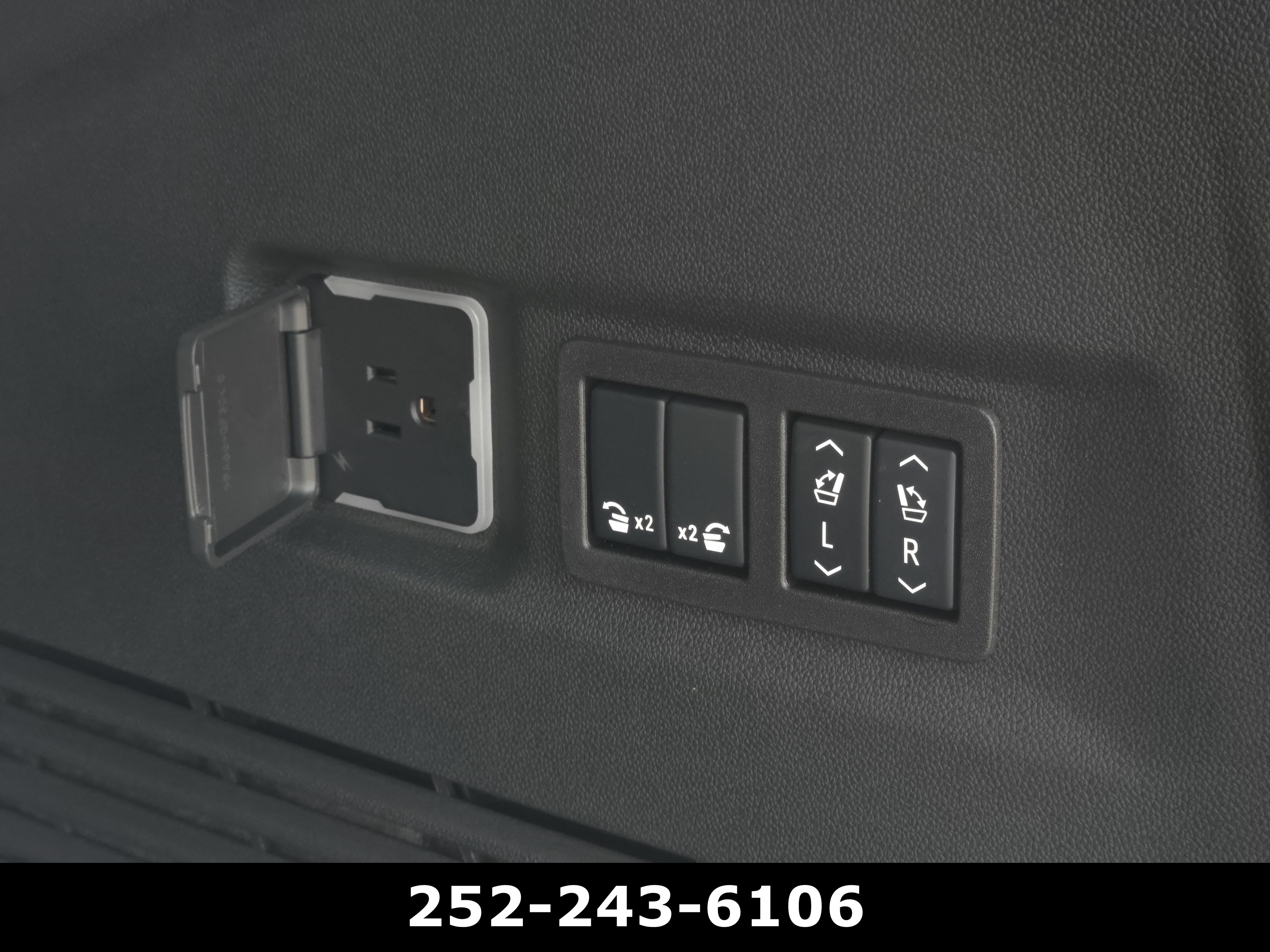 Used 2025 Chevrolet Suburban Z71 w/ Z71 Off-Road Package AWD/4WD image 39