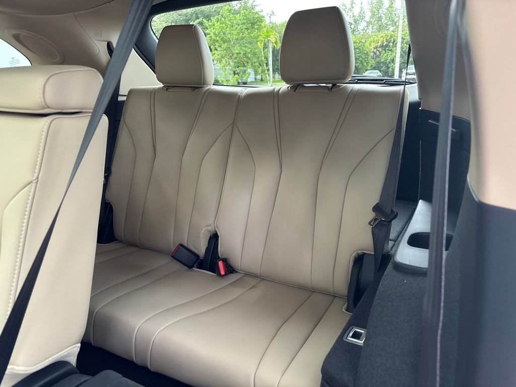 New 2026 Acura MDX w/ Technology Package FWD image 18