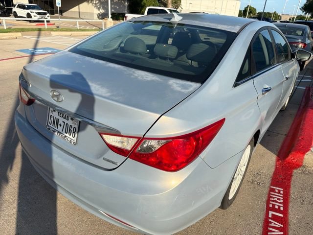 Used 2011 Hyundai Sonata Limited w/ Navigation Pkg 5 FWD image 5