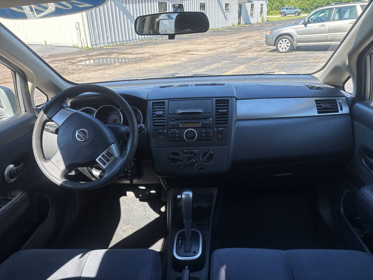Used 2009 Nissan Versa 1.8 S w/ PWR Pkg FWD image 23
