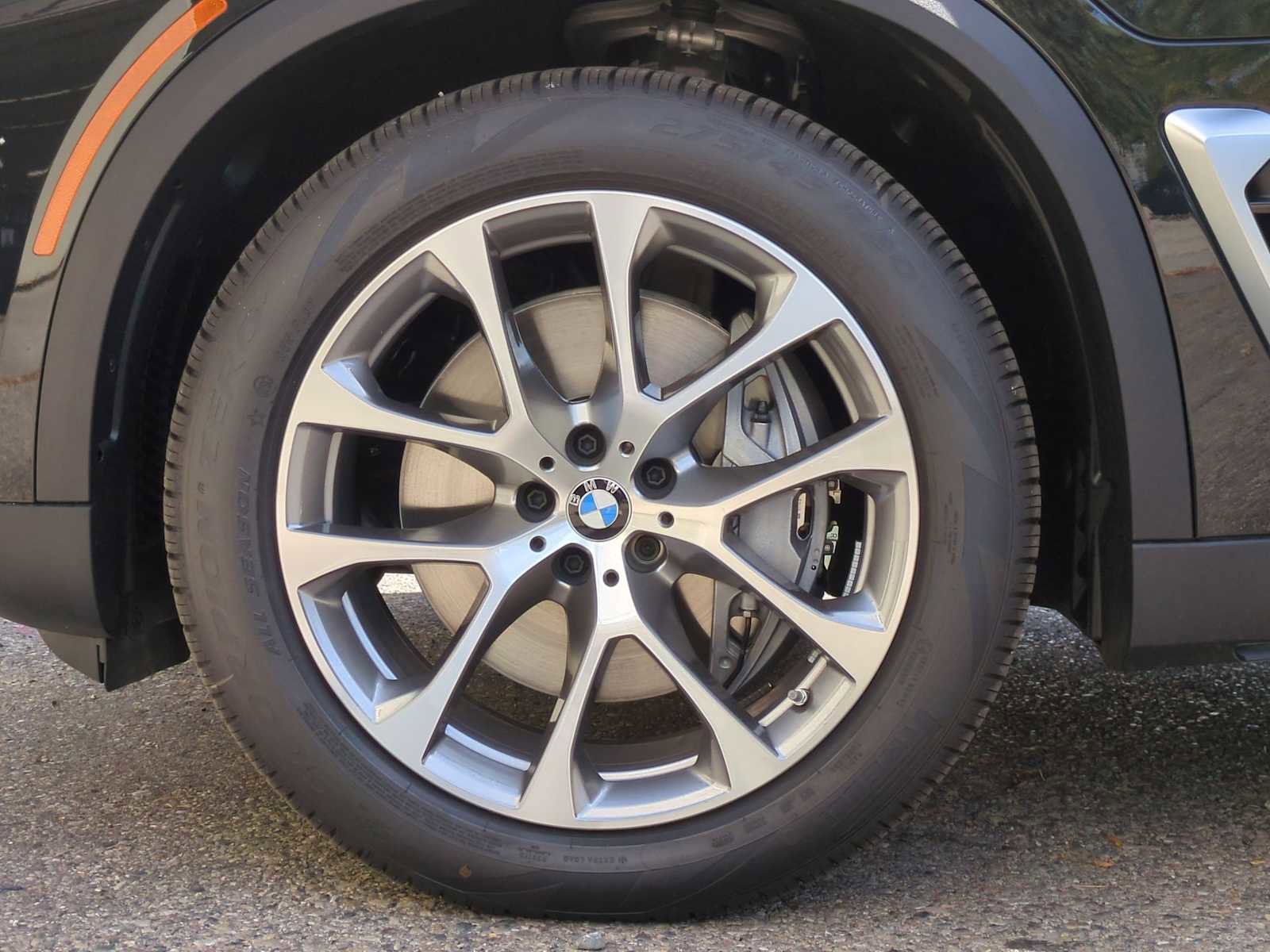 Used 2026 BMW X5 xDrive50e w/ Executive Package image 14