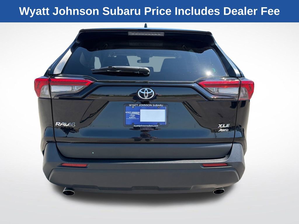 Used 2024 Toyota RAV4 XLE AWD/4WD image 7