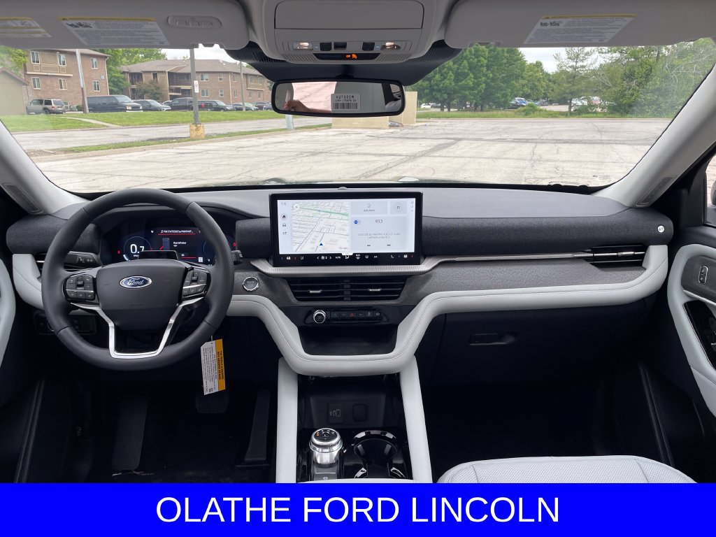 New 2026 Ford Explorer Platinum w/ LUX Leather Package AWD/4WD image 12
