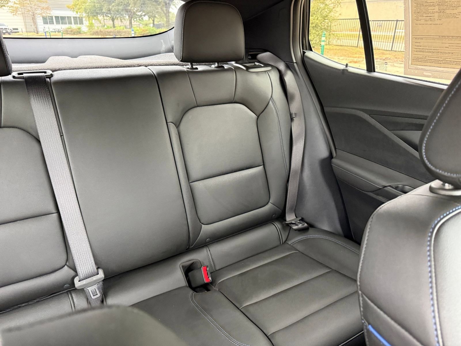 Used 2025 Buick Envista Sport Touring image 37