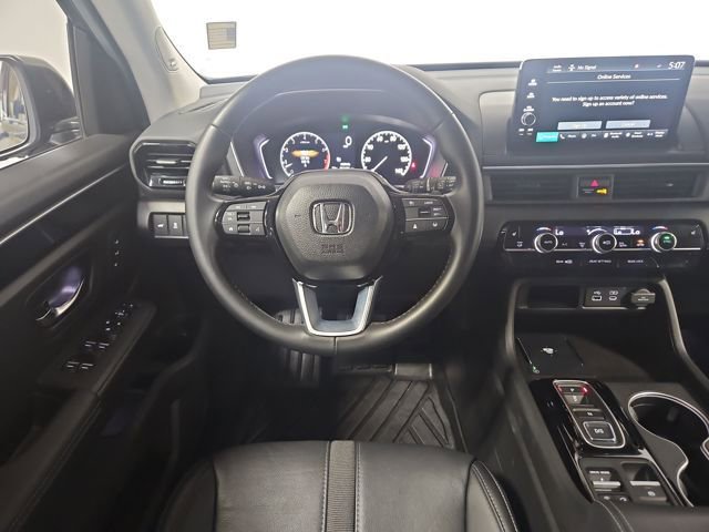 Certified 2025 Honda Pilot Touring image 14
