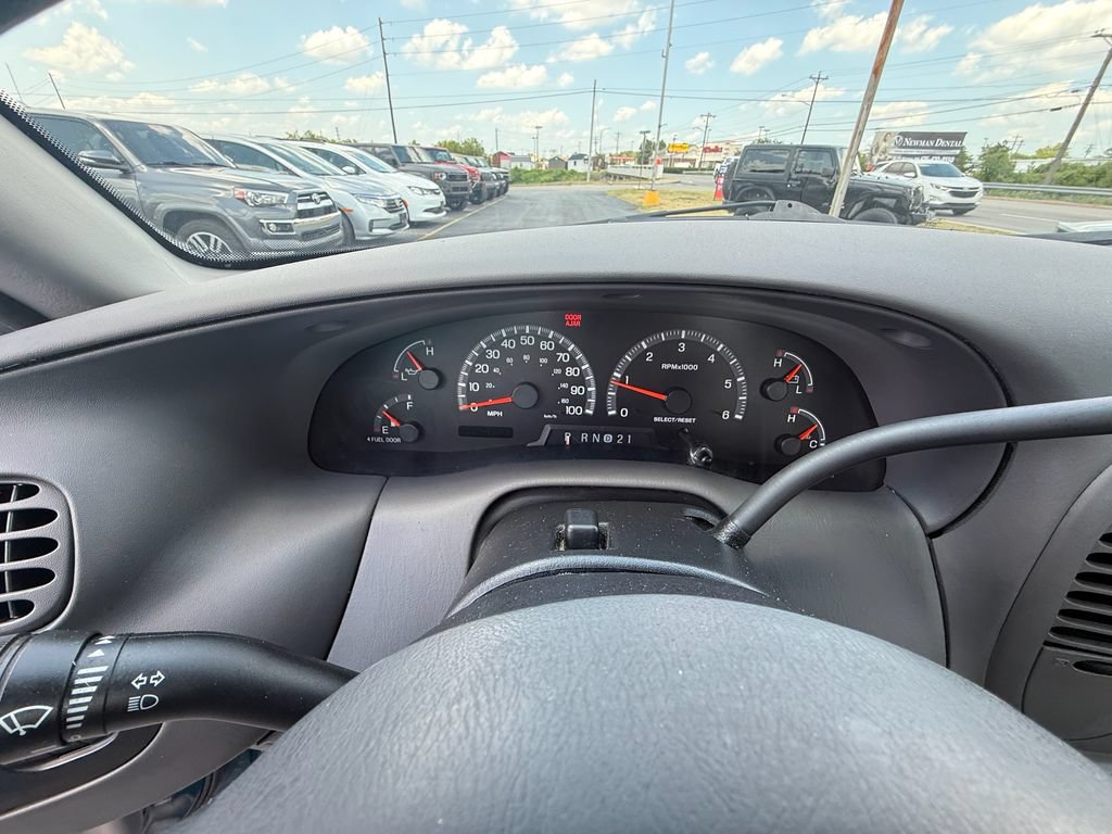 Used 2000 Ford F150 XL RWD image 17