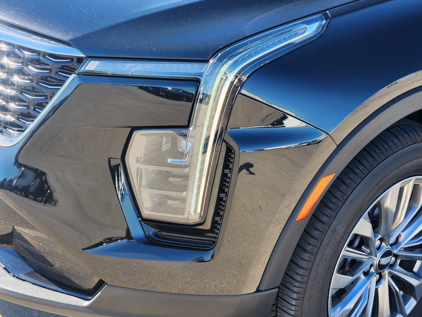 Certified 2024 Cadillac XT4 Premium Luxury AWD/4WD image 26