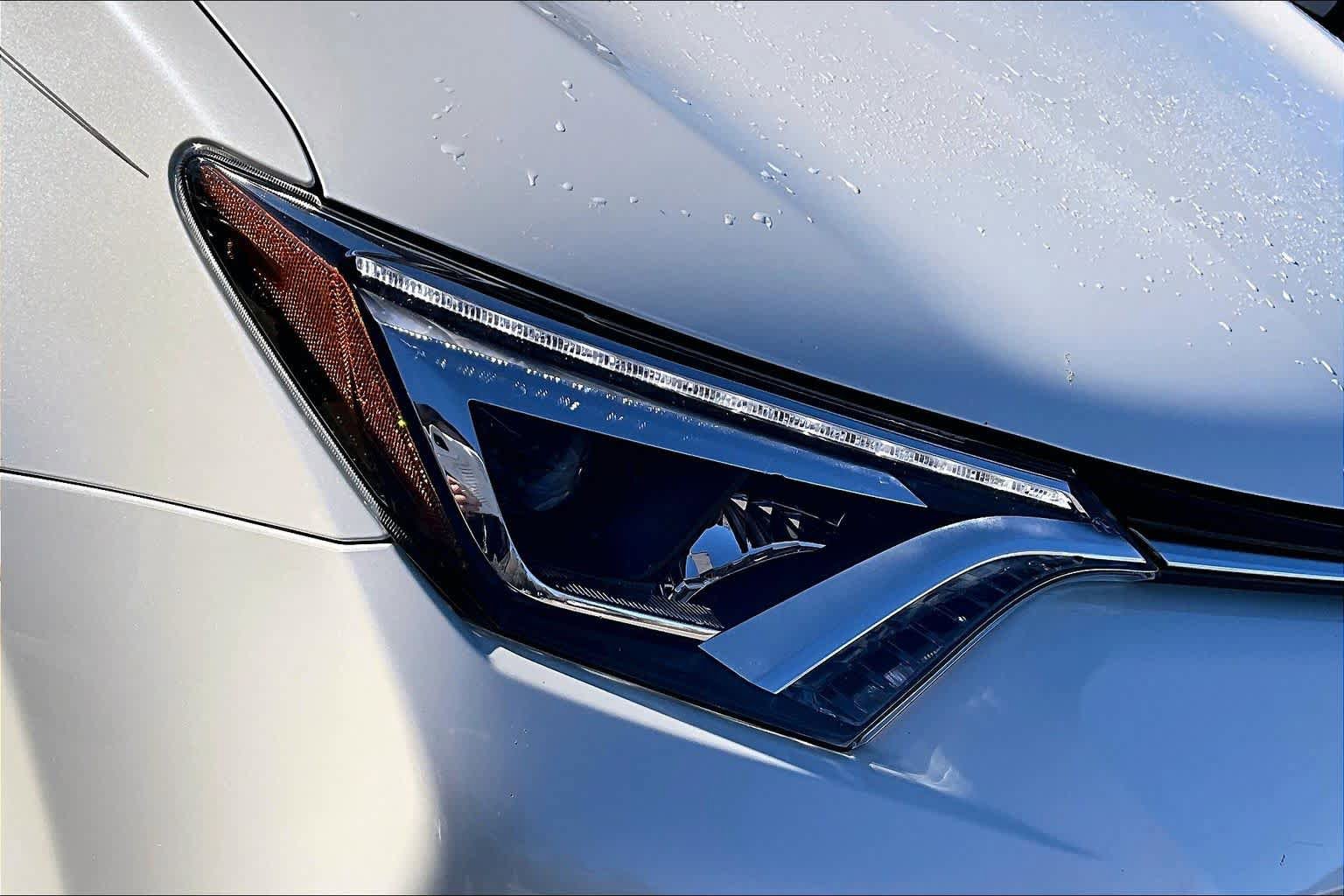 Used 2017 Toyota RAV4 Limited AWD/4WD image 29