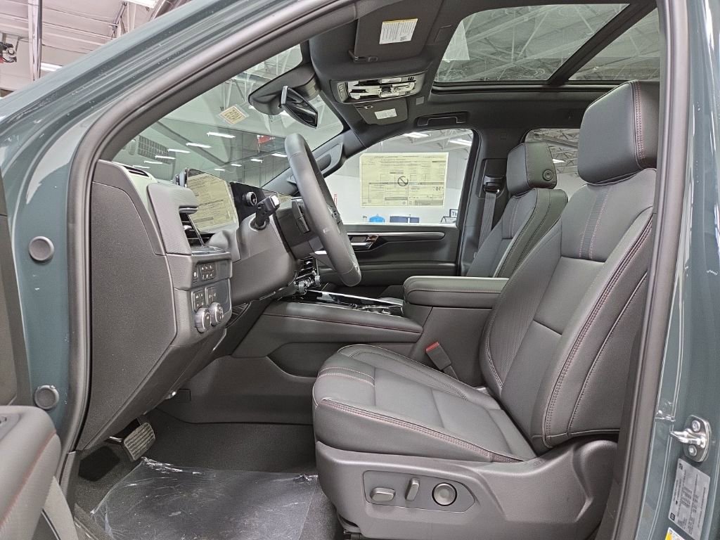 New 2026 Chevrolet Suburban RST image 9