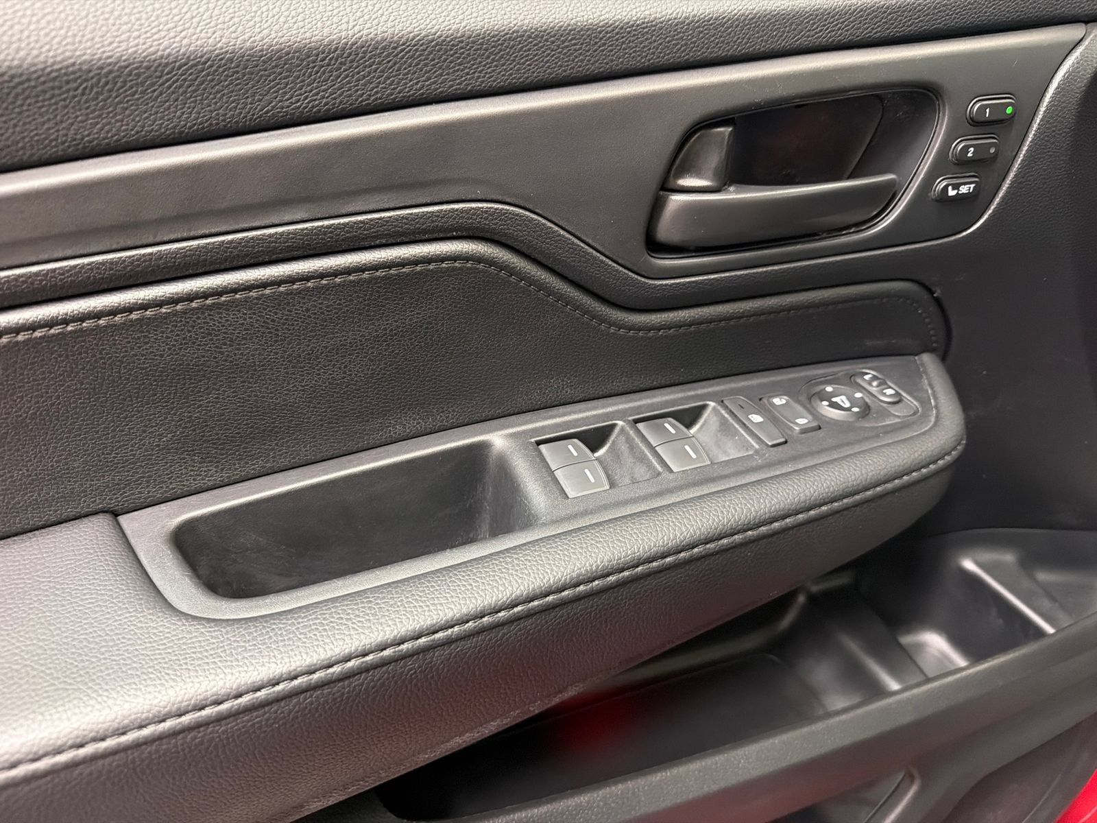 Used 2025 Honda Odyssey Sport-L image 33