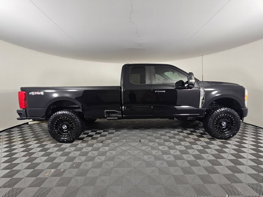Used 2023 Ford F350 XL w/ XL Off-Road Package AWD/4WD image 3