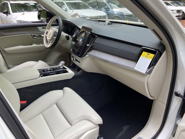 New 2026 Volvo XC90 B6 Ultra image 18