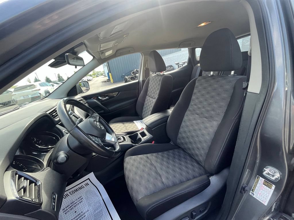 Used 2019 Nissan Rogue Sport SV w/ Technology Package AWD/4WD image 10