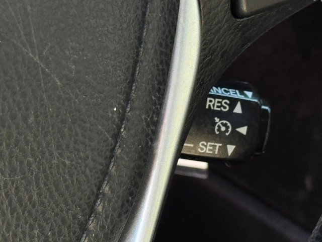 Used 2016 Toyota Corolla LE FWD image 12