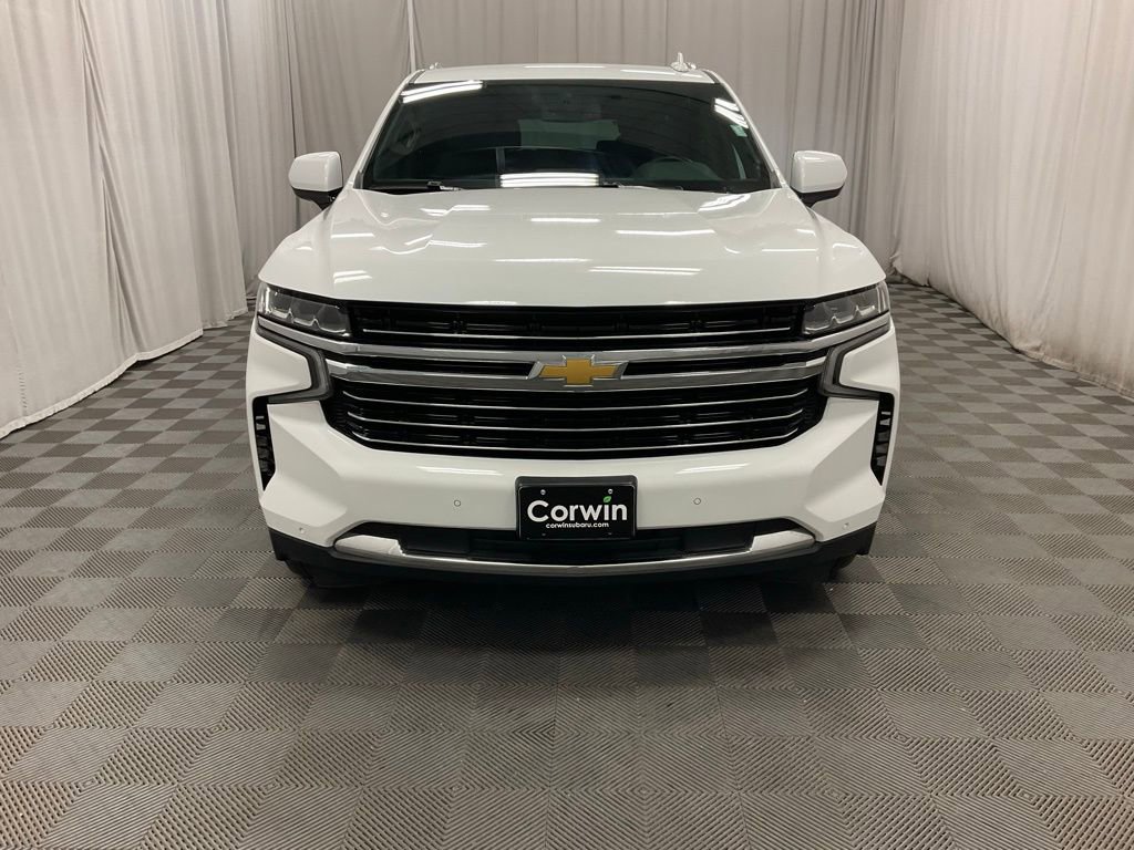 Used 2024 Chevrolet Suburban LT image 3