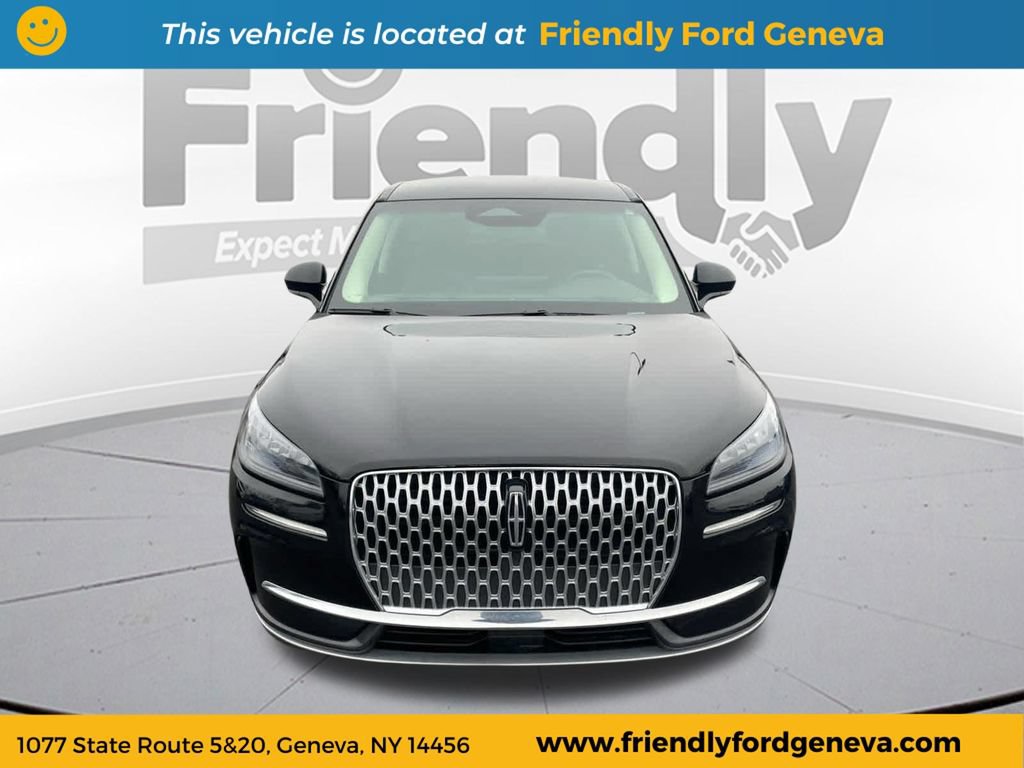 Used 2023 Lincoln Corsair AWD image 2