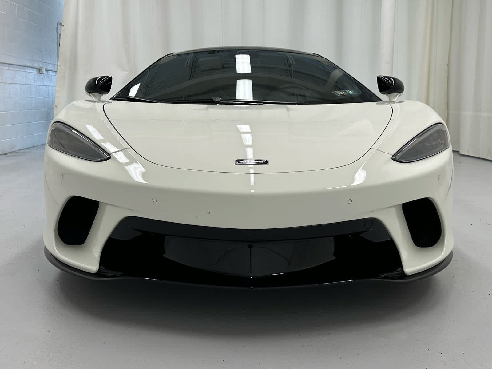 Used 2021 McLaren GT RWD image 5