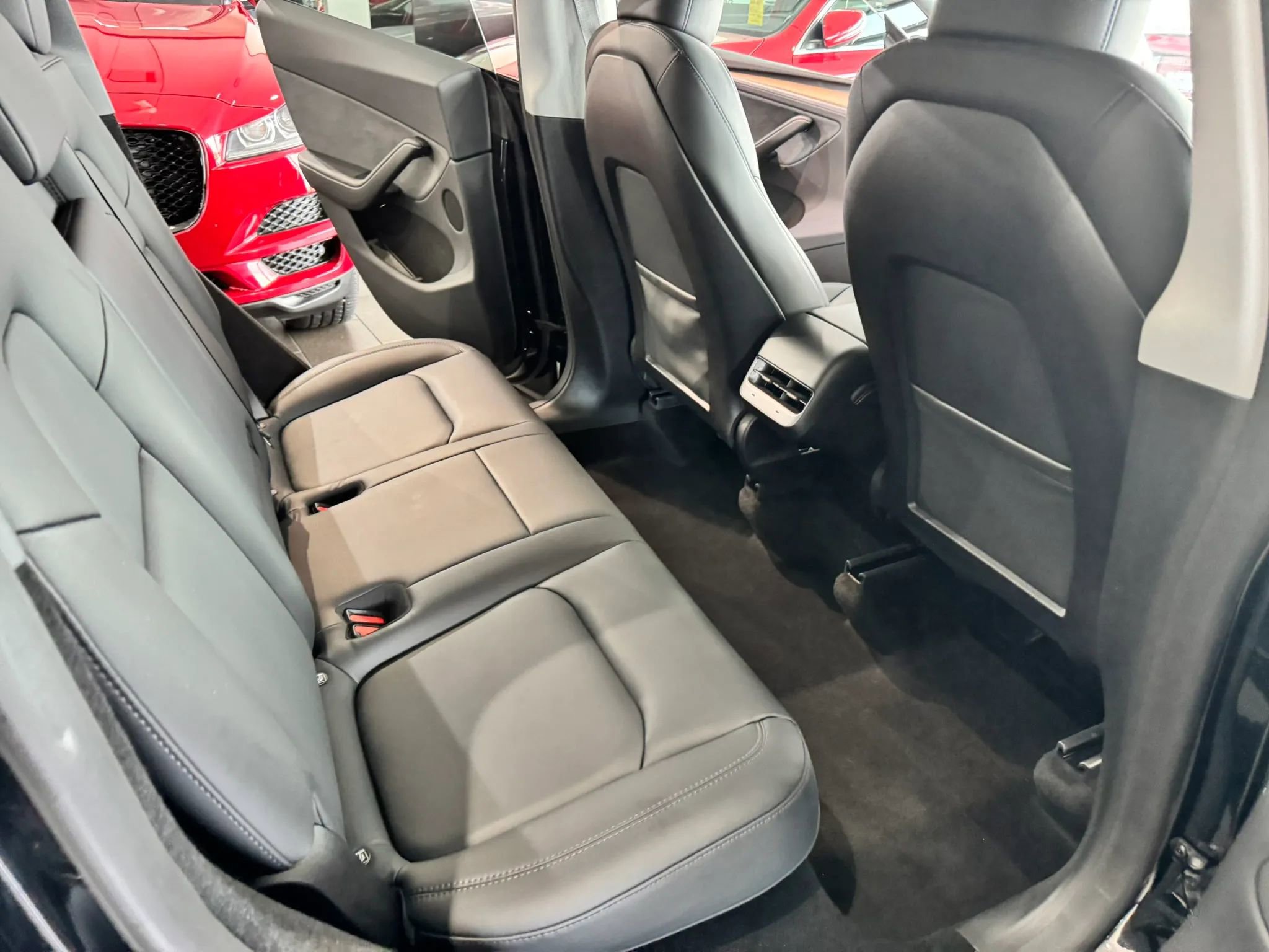 Used 2024 Tesla Model Y Long Range image 15