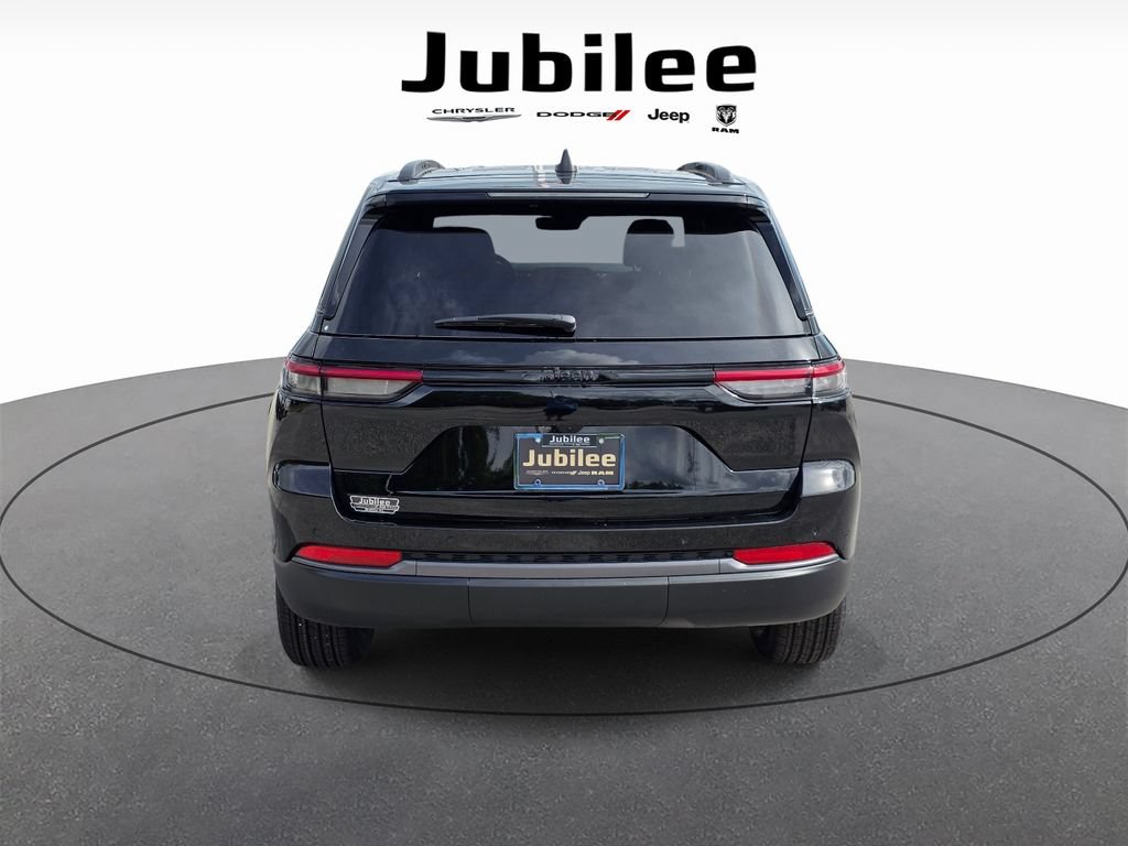 New 2026 Jeep Grand Cherokee Altitude RWD image 3
