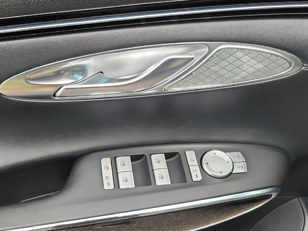 Used 2023 Genesis GV70 2.5T AWD/4WD image 21