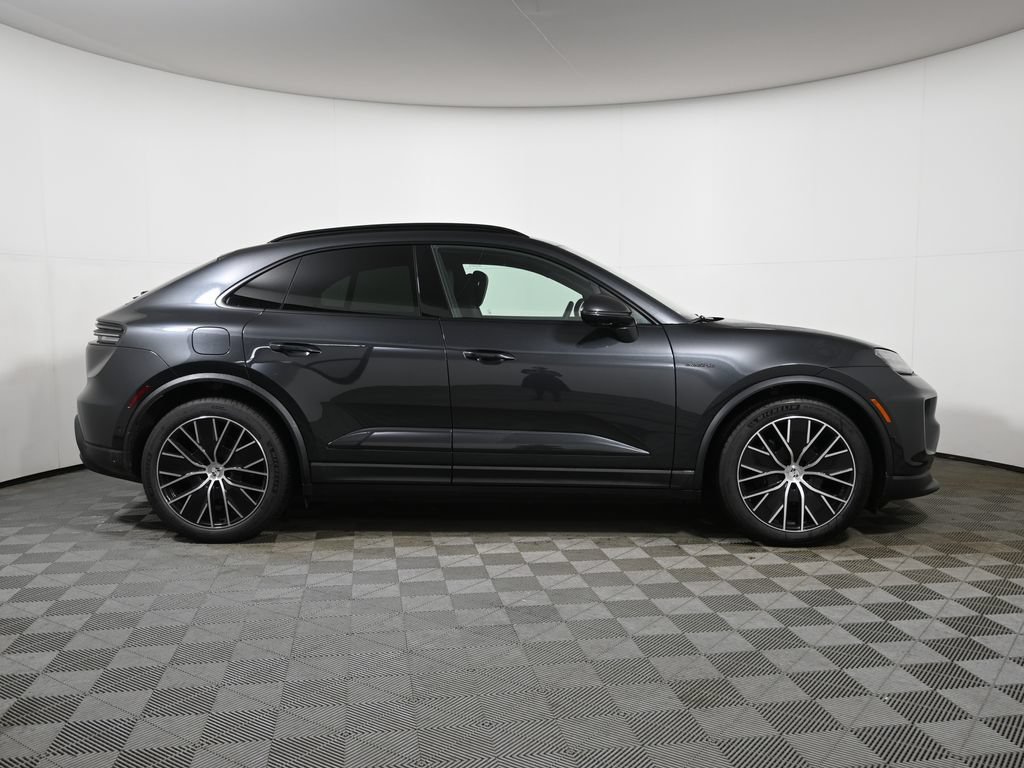 Used 2026 Porsche Macan 4 Electric AWD/4WD image 8