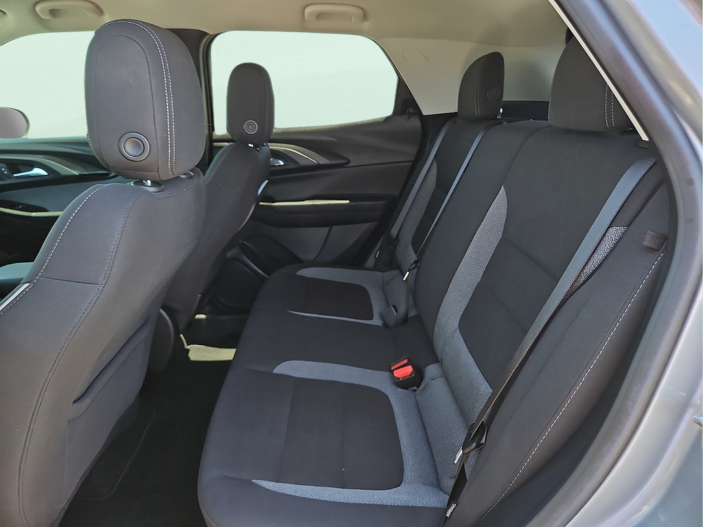 Used 2023 Chevrolet TrailBlazer LT FWD image 10