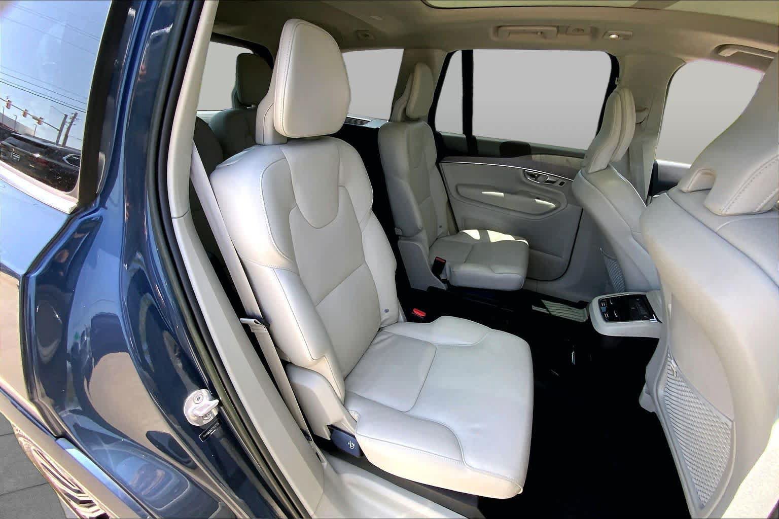 Used 2023 Volvo XC90 B6 Plus w/ Protection Package AWD/4WD image 18