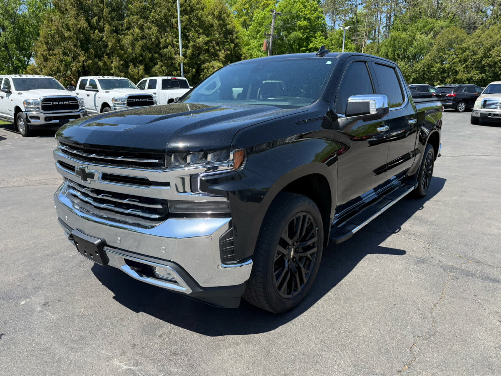 Used 2021 Chevrolet Silverado 1500 LTZ w/ Technology Package AWD/4WD image 7