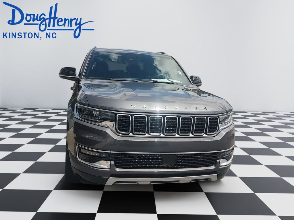 Used 2024 Jeep Wagoneer L Series III w/ Flexible Seating Group AWD/4WD image 8