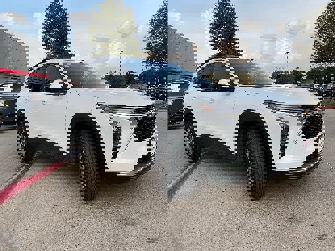 Used 2025 Chevrolet Trax LT image 5