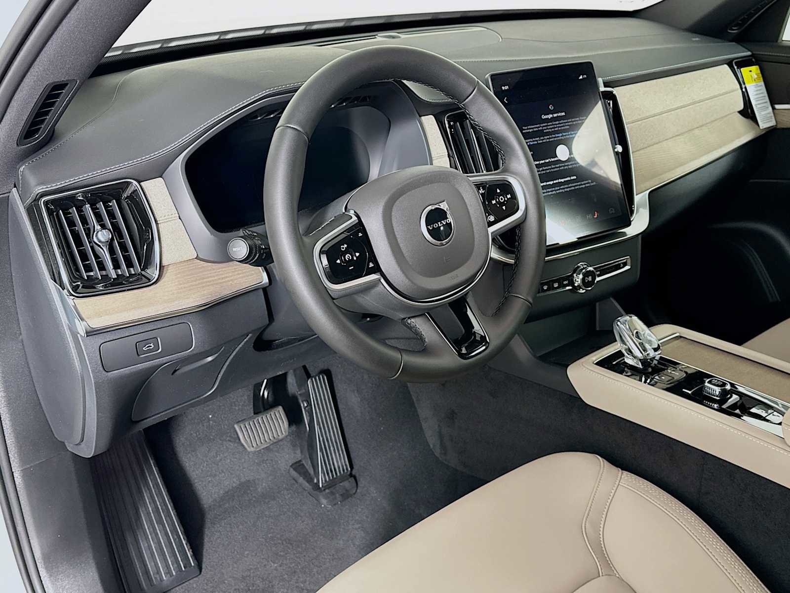New 2026 Volvo XC90 B5 Core AWD/4WD image 9