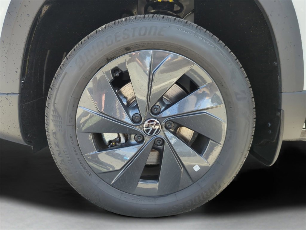 New 2026 Volkswagen Taos S image 43