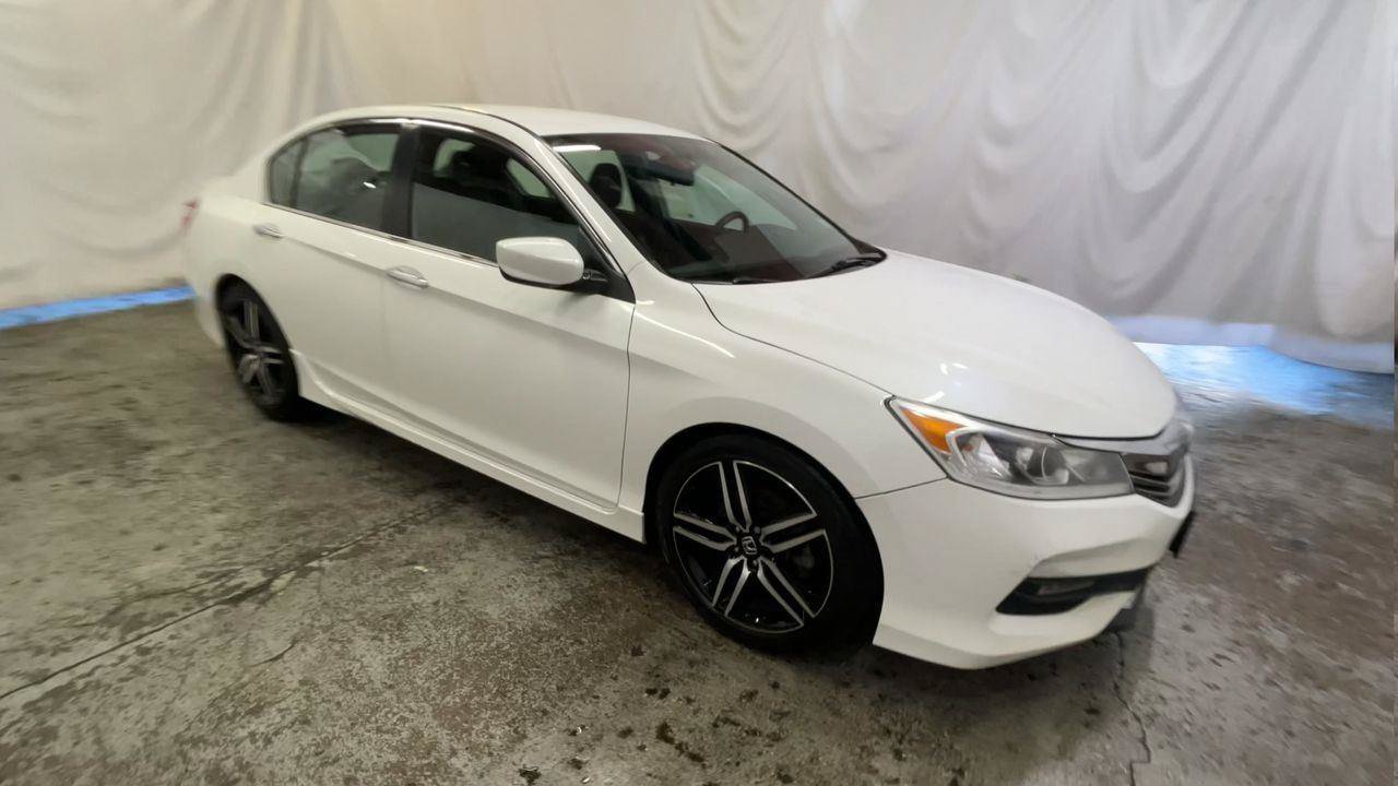 Used 2017 Honda Accord Sport Special Edition image 2