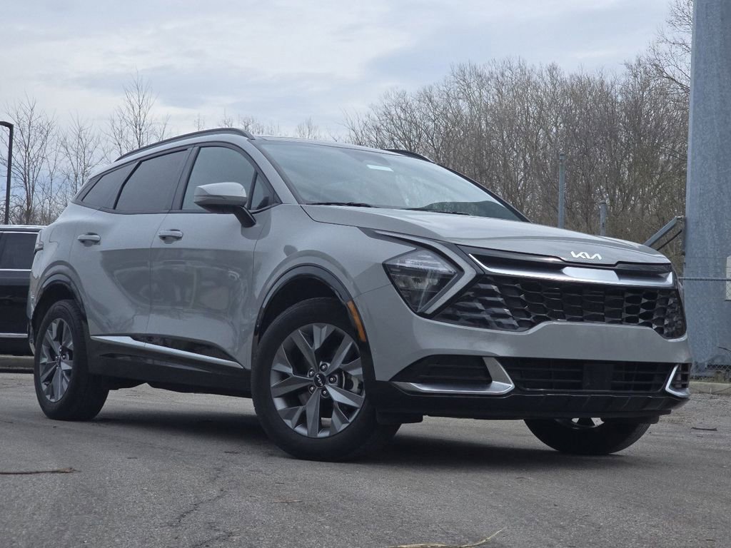 Used 2023 Kia Sportage SX image 2