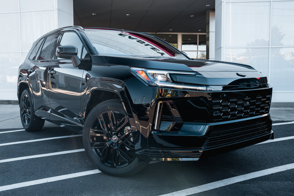 New 2026 Toyota RAV4 XSE AWD/4WD image 1