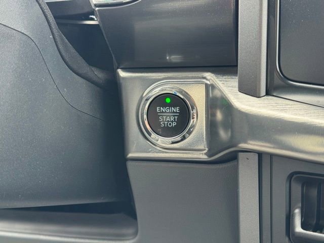 Used 2022 Ford F150 Lariat w/ FX4 Off-Road Package image 38