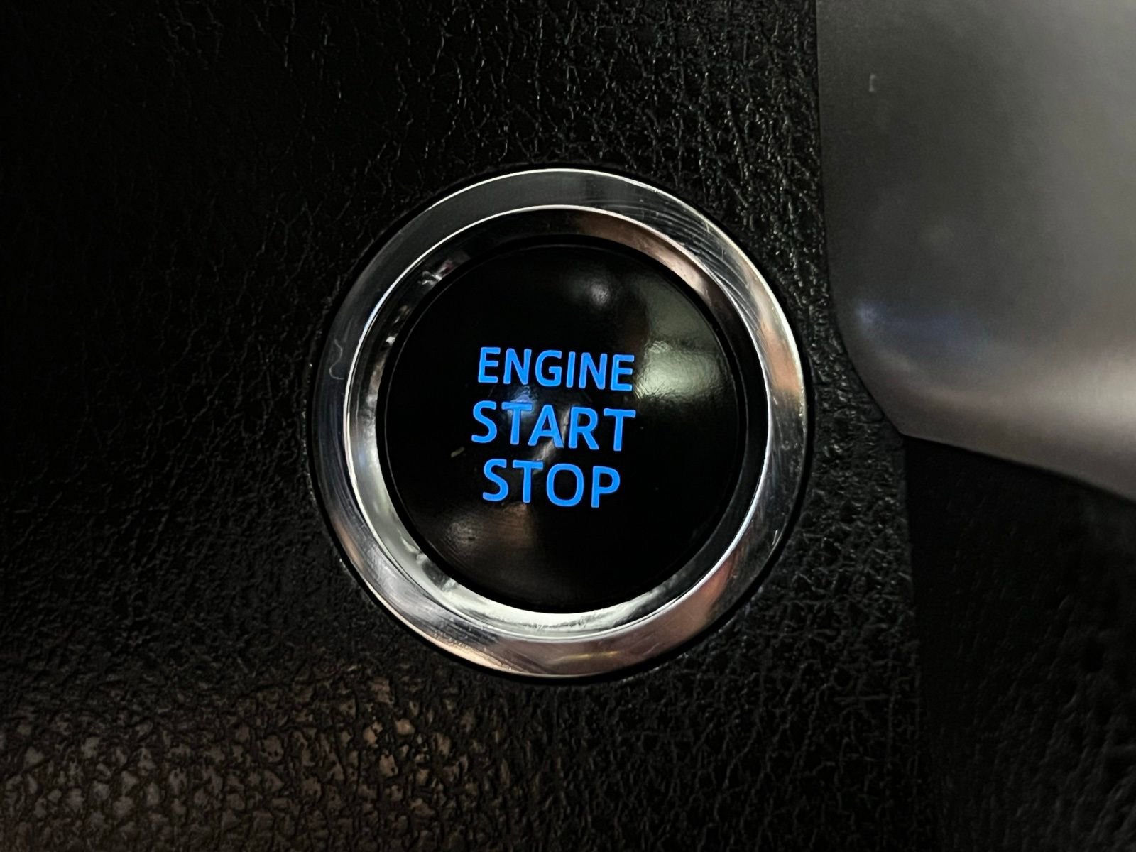 Used 2018 Toyota Highlander Limited Platinum image 23