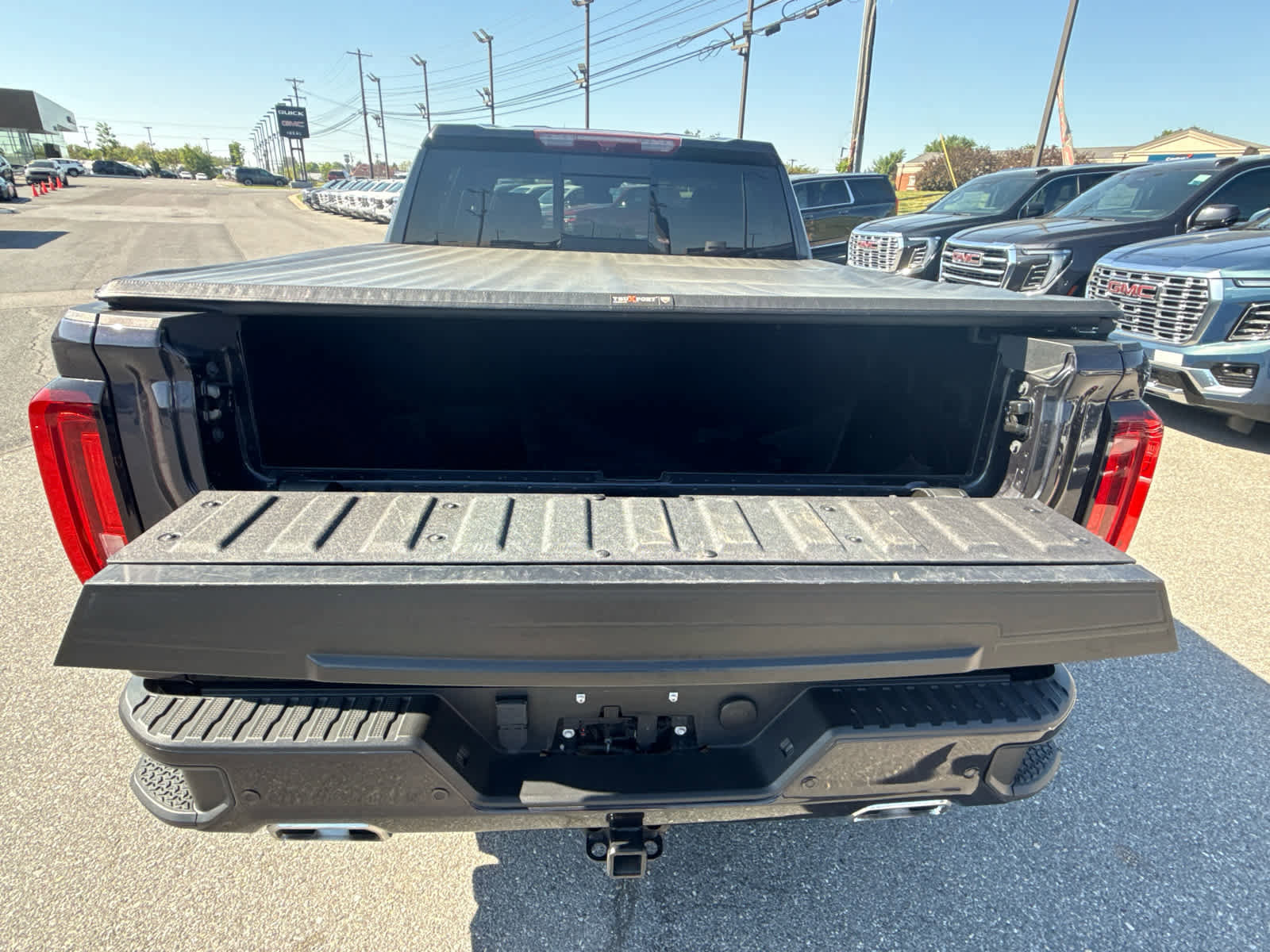 Used 2022 GMC Sierra 1500 Denali AWD/4WD image 19
