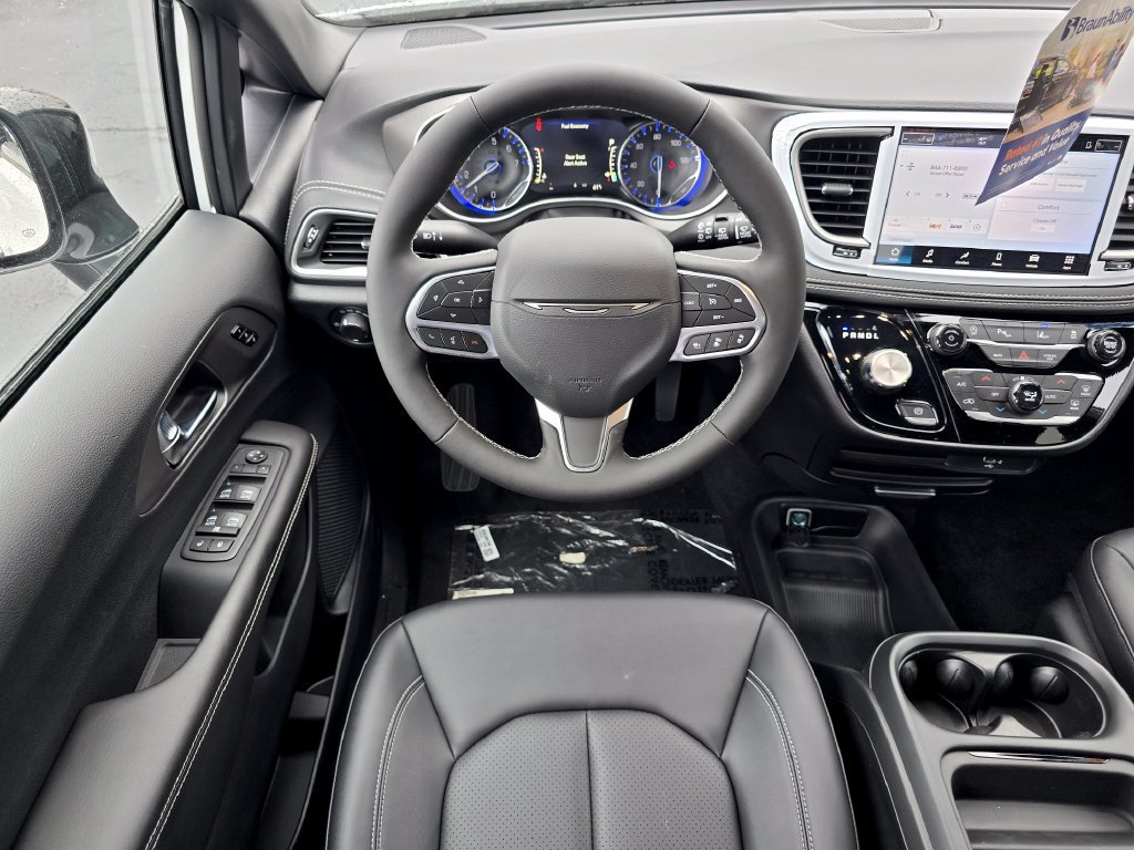 Used 2027 Chrysler Pacifica Select w/ S Appearance Package FWD image 21