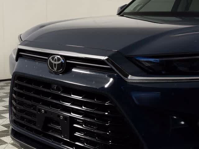 Used 2024 Toyota Grand Highlander AWD image 13