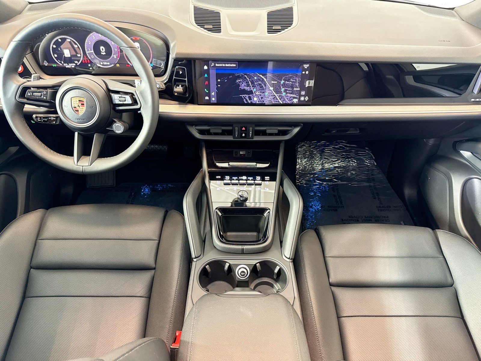 Used 2025 Porsche Cayenne image 20