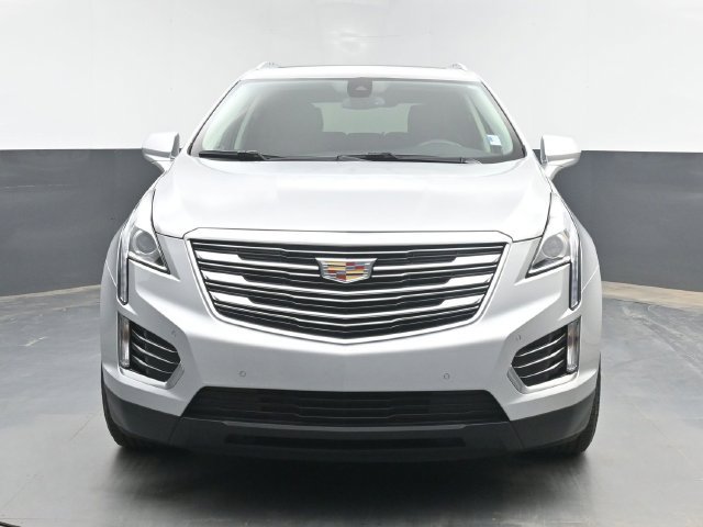 Used 2017 Cadillac XT5 Luxury w/ Driver Awareness Package AWD/4WD image 3