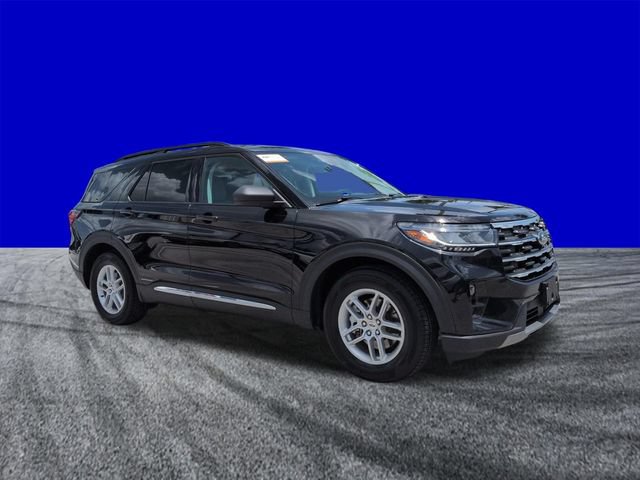 Certified 2025 Ford Explorer Active w/ Active Comfort Package RWD image 2