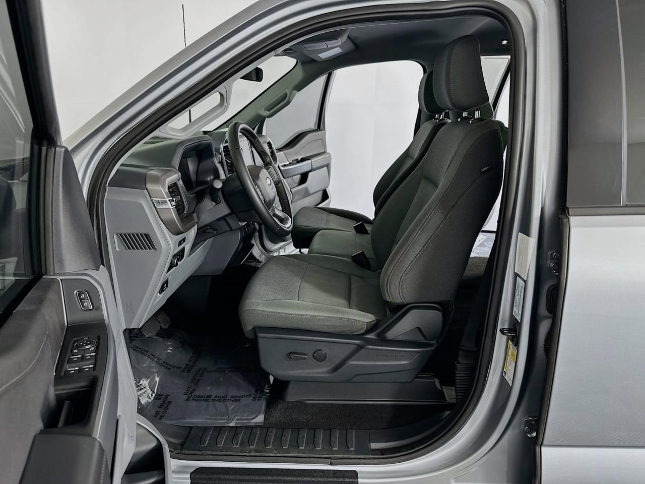 Used 2025 Ford F150 XLT w/ Equipment Group 301A Standard image 16