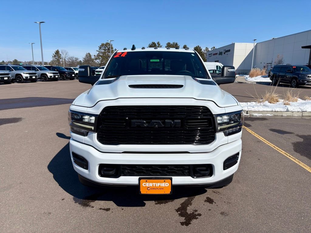 Used 2024 RAM 3500 Limited image 8