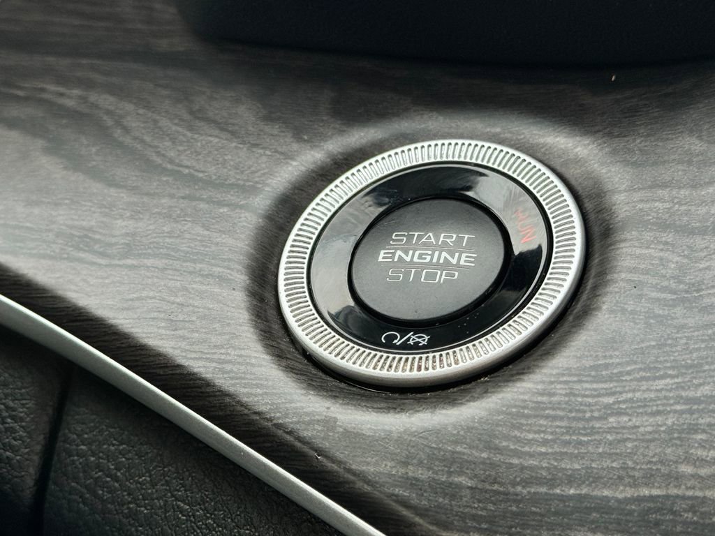 Used 2023 Jeep Grand Cherokee L Limited image 28